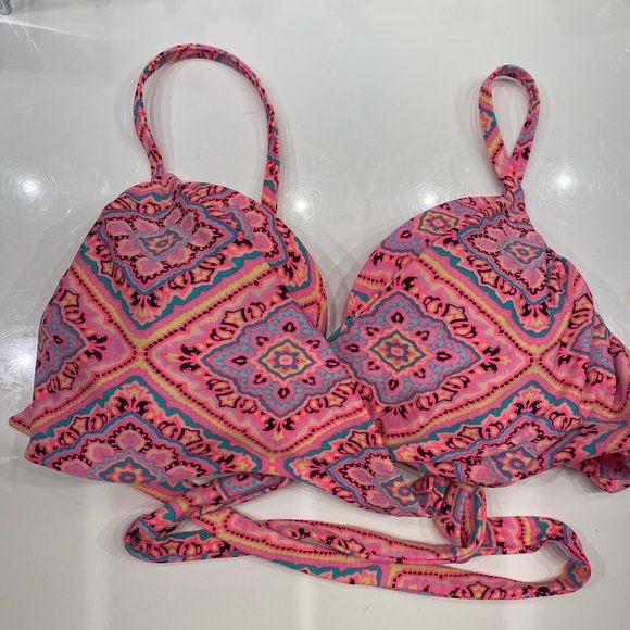 bikini top & bottom: coral rose tile wrap top w/ ruching bottom - Picture 5 of 11